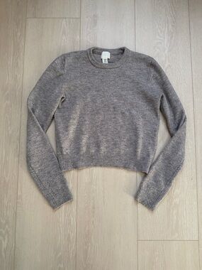 H&M Light Gray Crew Neck Sweater